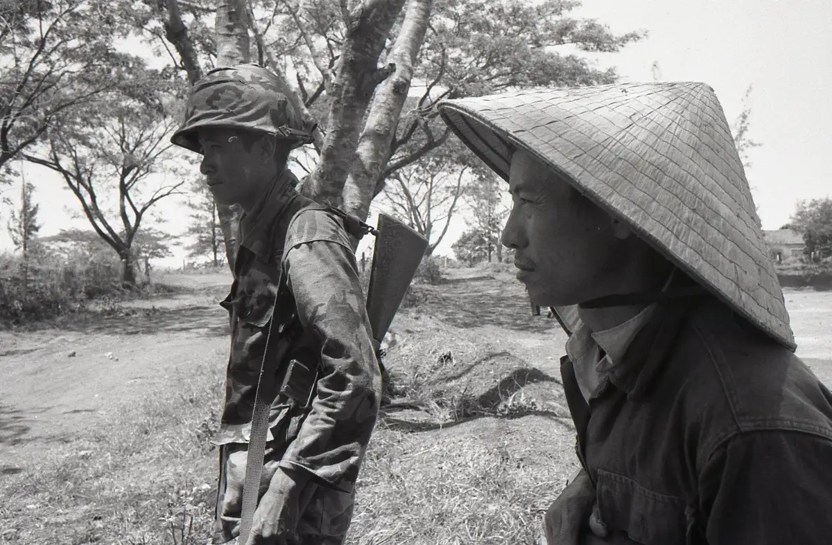 Vietnam avril 1975 - Nha Trang - Paysan soldat